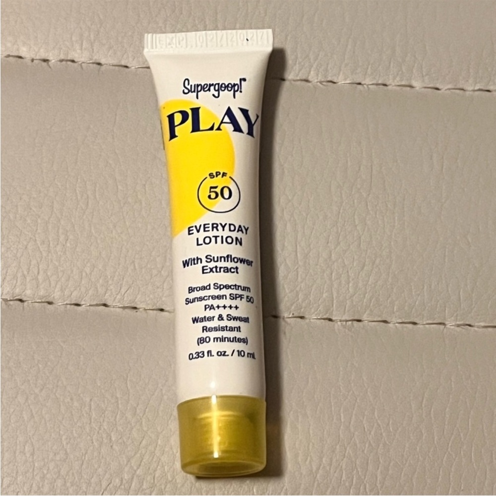 Skincare & Beauty Mini Bundle with Pouch ! - Picture 14 of 16